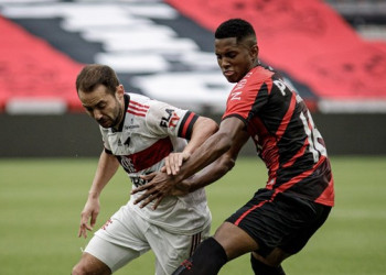 Com gols de Abner e Renato Kayzer, Athletico vence o Flamengo na Arena